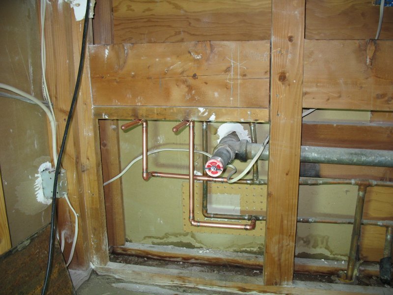 bathroom-remodel-002-82066ffa8d6f60e4358e1324c86e321864730040